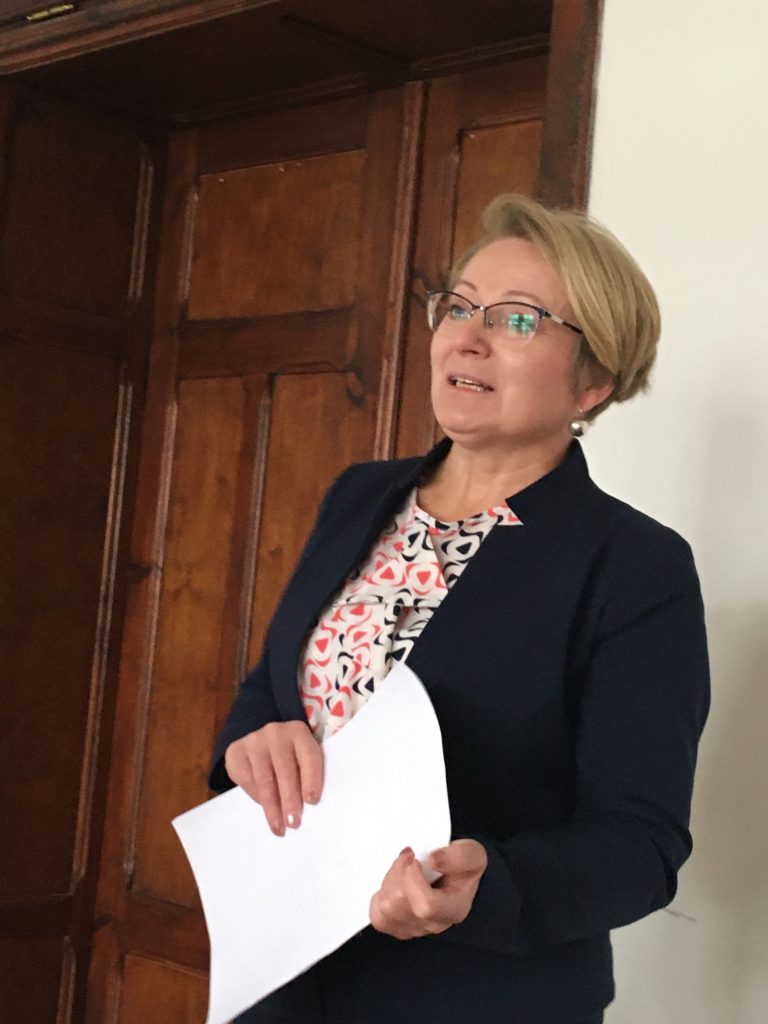 dr Anna Kusakiewicz-Dawid (Uniwersytet Opolski, Wydział Chemii i Farmacji)